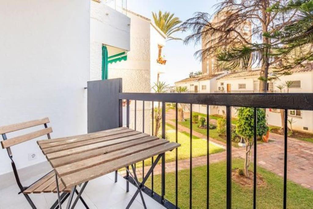 Playa Carihuela By Hdc Apartments Torremolinos Eksteriør billede