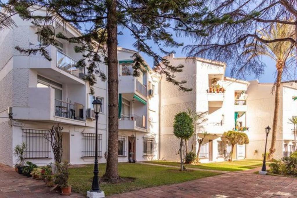 Playa Carihuela By Hdc Apartments Torremolinos Eksteriør billede